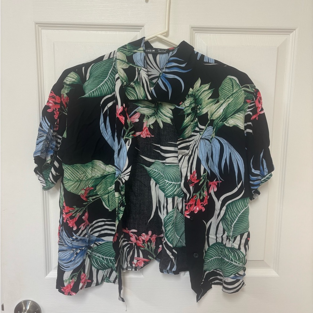 SHEIN Black Tropical Button-Up Shirt with Blue and Green Print